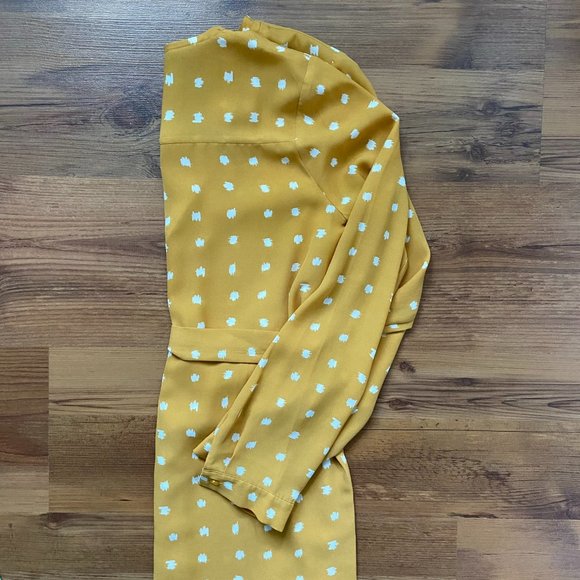 Yellow Blouse / Dress – Forever 21 - Picture 6 of 9